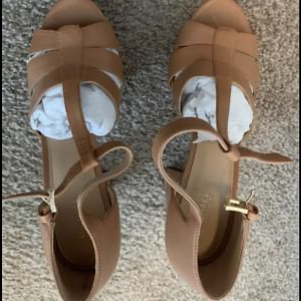 MK sandals